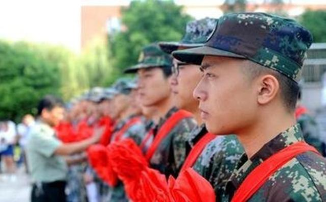 征兵要求迎来调整，这几种情况政审或无法顺利通过，成绩好也白搭