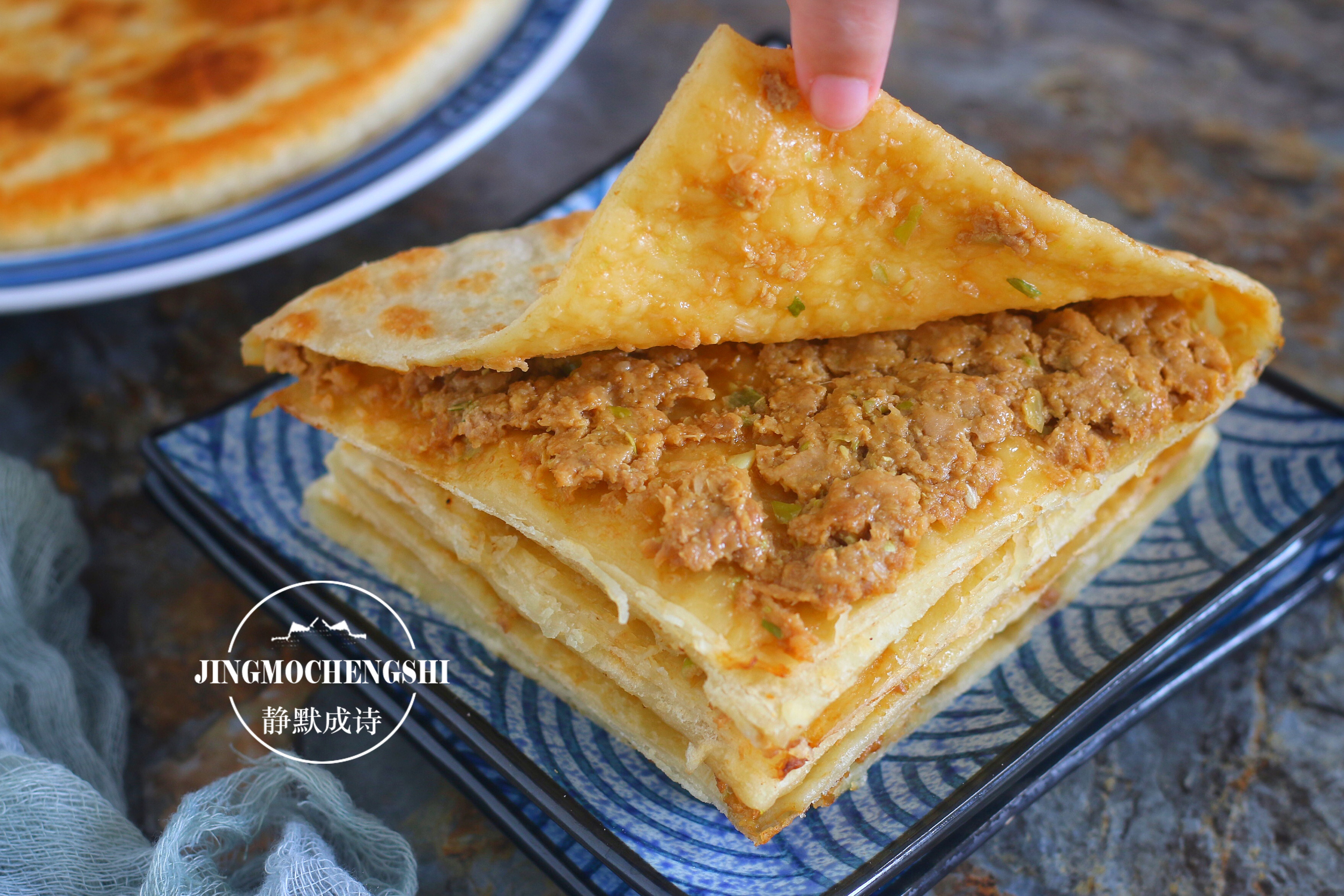 自己做肉饼，馅儿香皮软，真材实料，做法给你，学会再也不用买