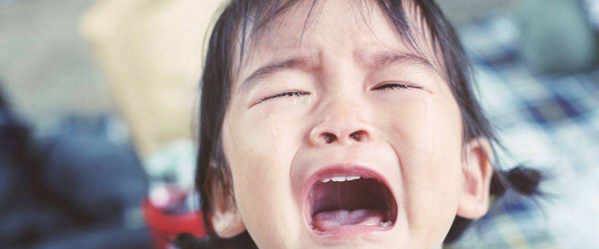 孩子不打不成材？日本立法禁止父母体罚孩子，家长这样教育才正确