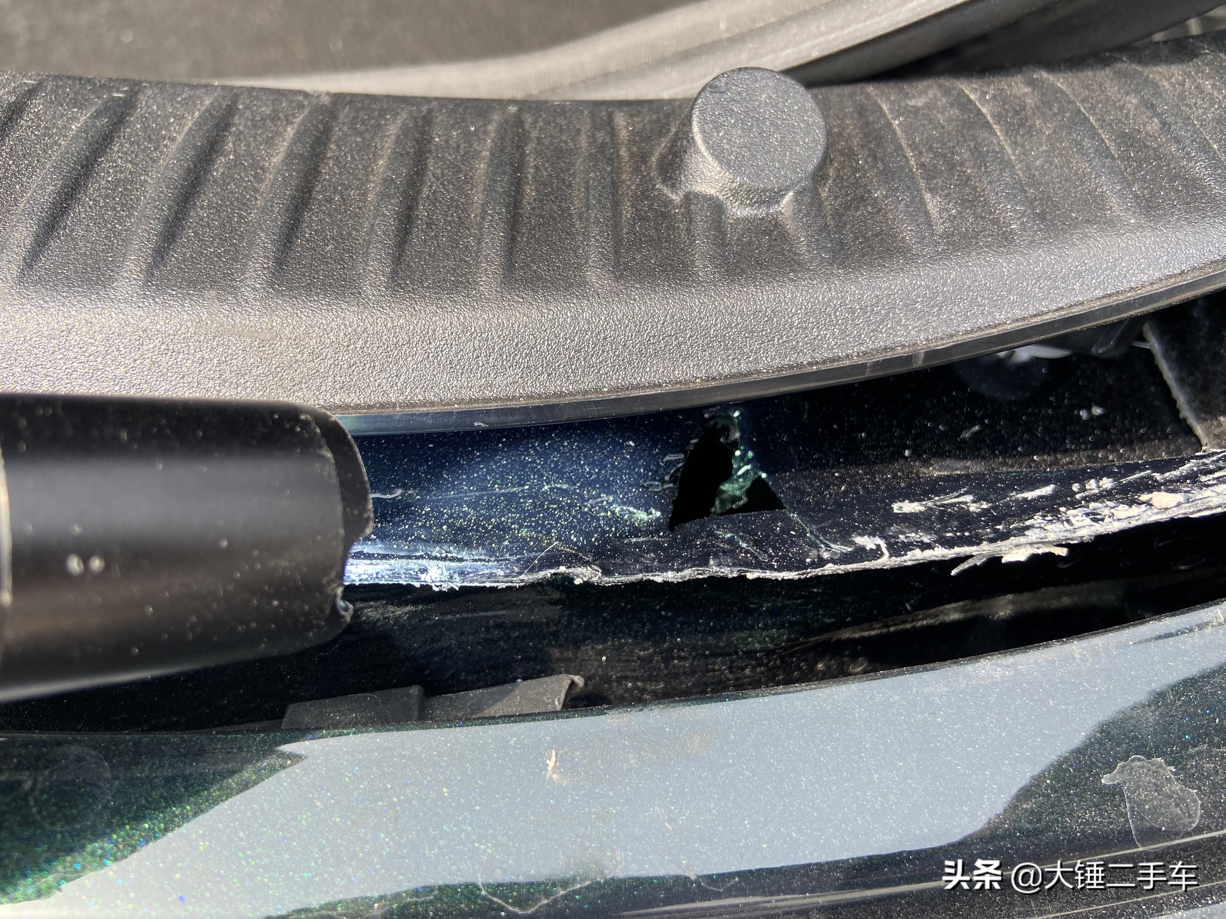 买二手车想捡漏吗？这辆奔驰C260便宜4万也不能买