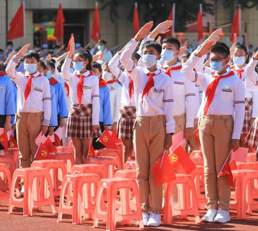 小学生作息时间表出炉！在校时间长达10个小时，他们坐得住吗？