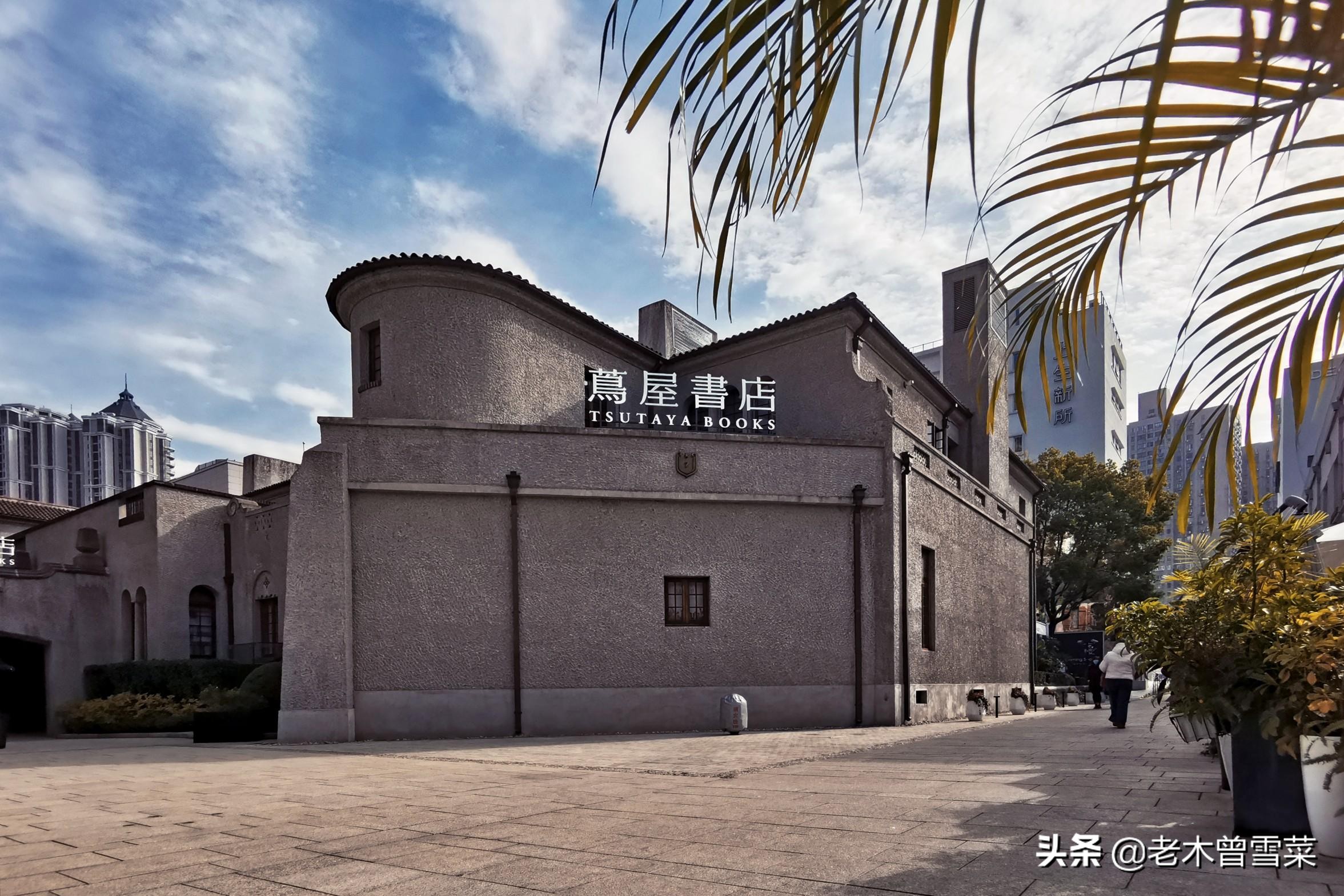 文具玩具店装修效果图：打造网红打卡新地标
