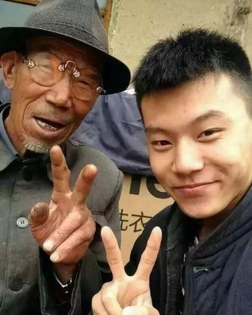 自残吸毒、闪婚闪离、欠债骗钱，一档《变形计》究竟毁了多少孩子