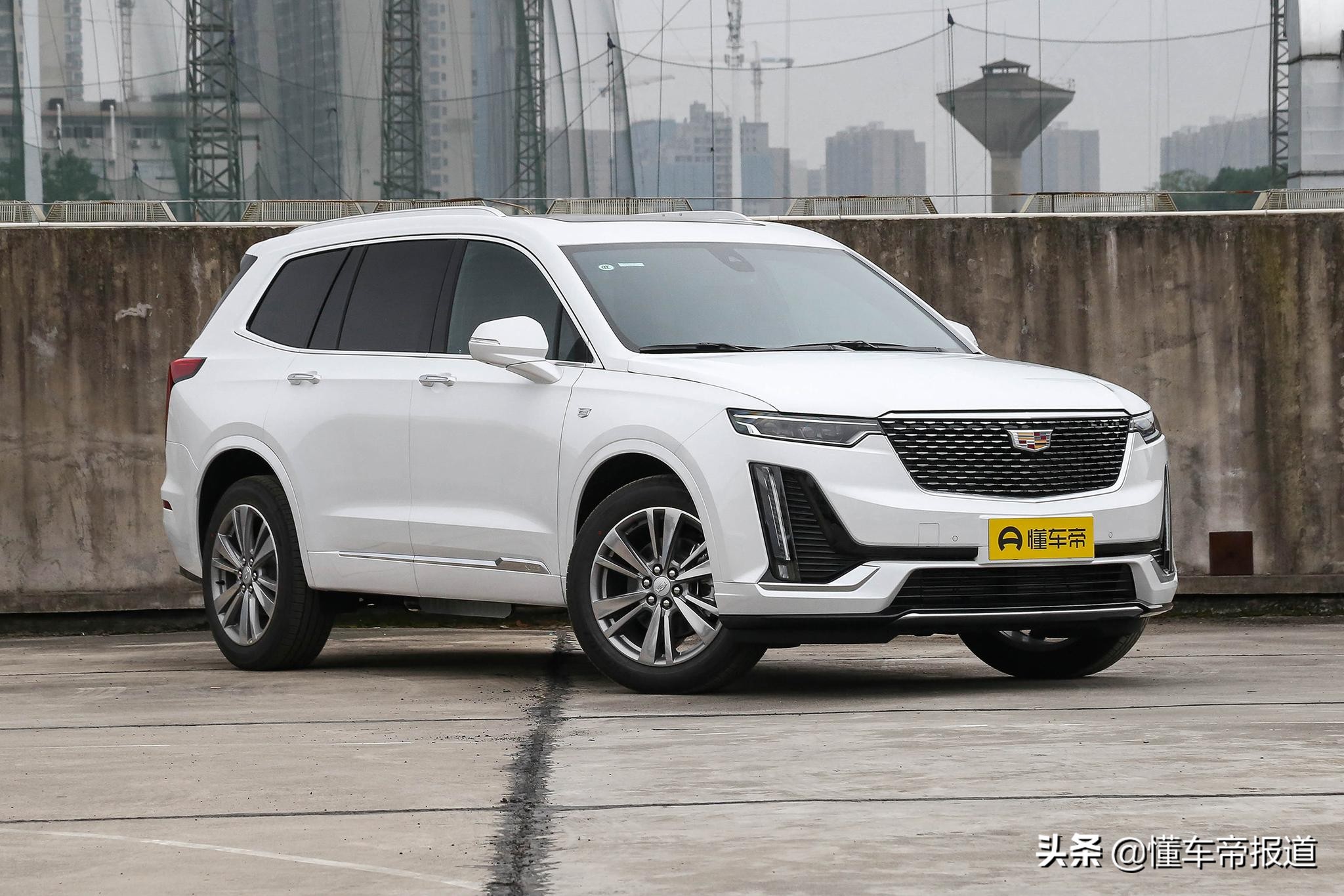 新车 | 四驱豪华型配置升级 2022款凯迪拉克xt6上市 售39.27万元起