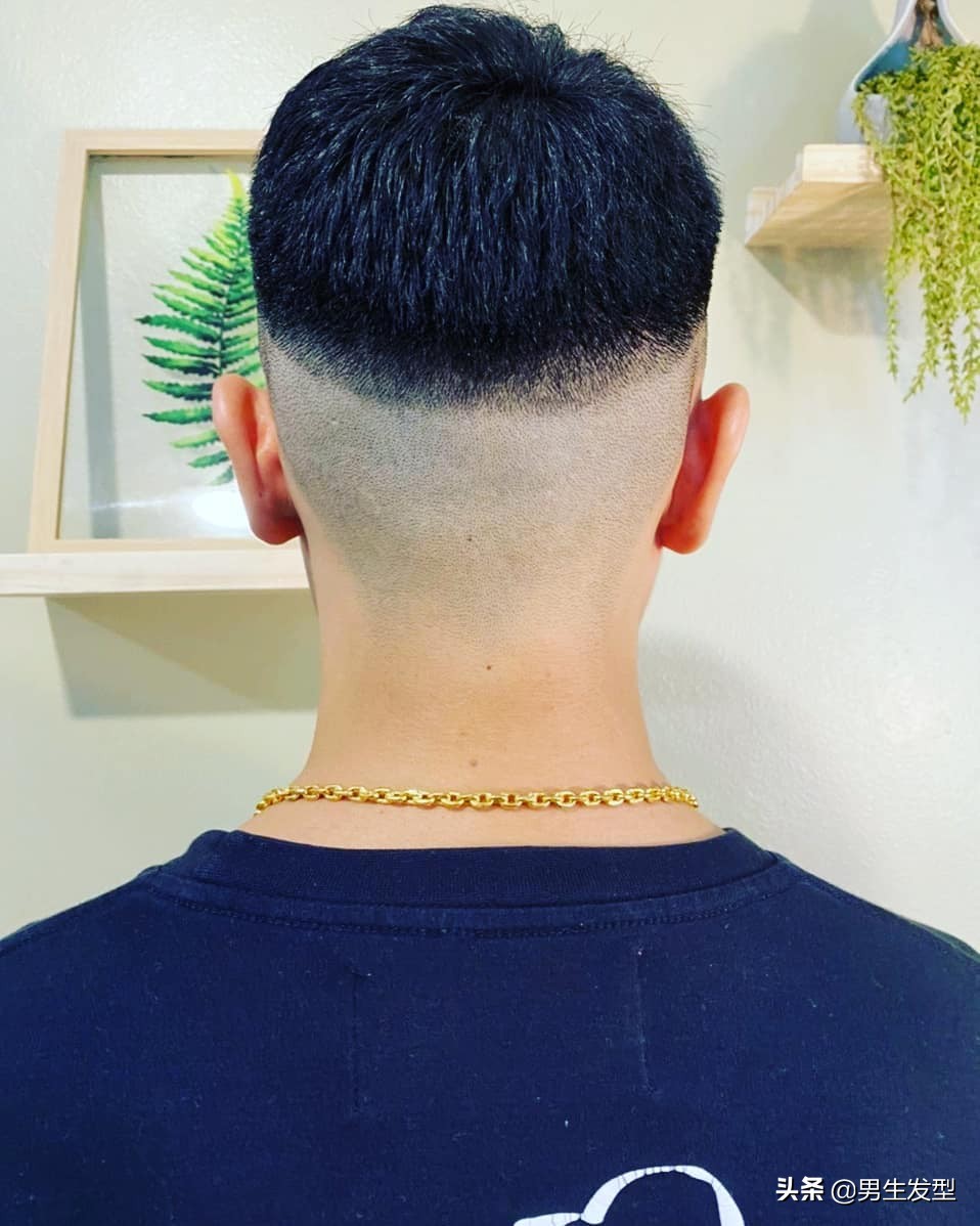 想变帅的男生，这三种“短发型”别错过，秋冬这样剪发潮流又好看