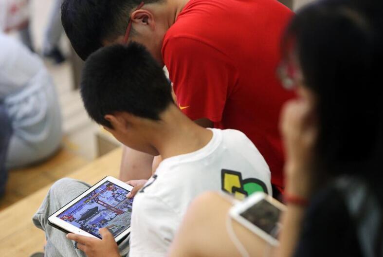 我奶常山赵子龙：“60岁花甲老人”凌晨3点拿5杀，游戏为何限不住