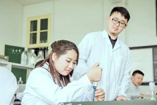 我国医学类高校排名，以录取分数为依据，网友：很客观