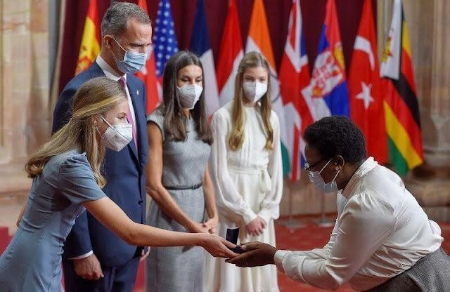 莱昂诺尔公主：13岁被印上硬币的未来女王，靠颜值拯救西班牙王室