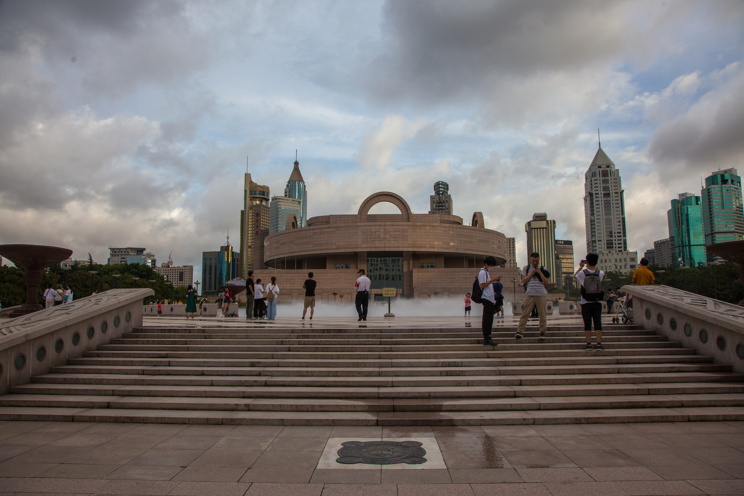 上海人民广场好玩吗(上海人民广场有哪些景点)