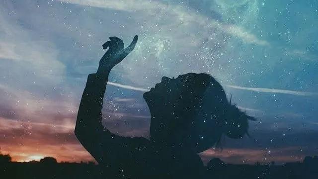 暗示自己要离开的文案