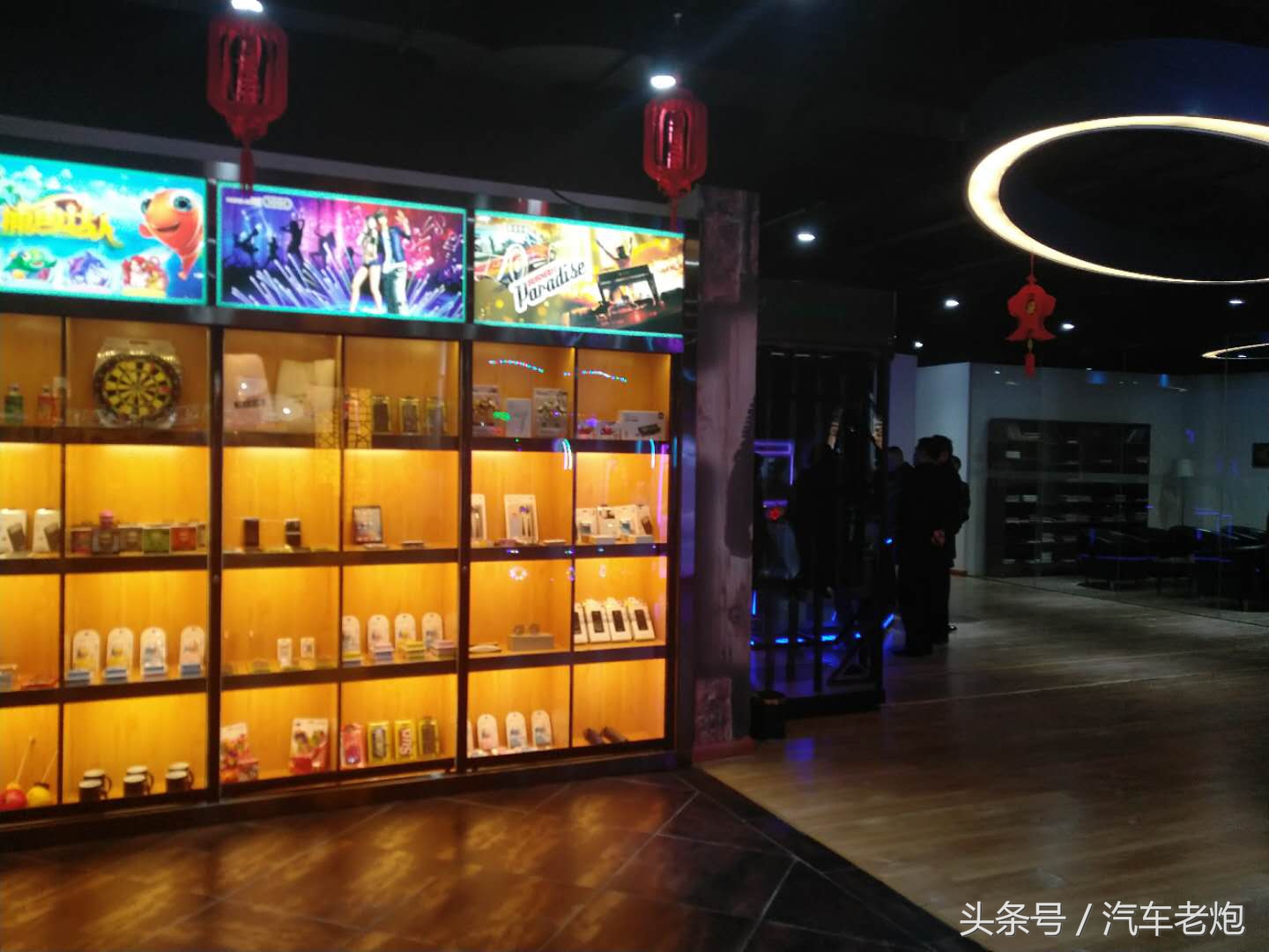 和想象的不一样！汽车老炮全方位体验奥迪4S店