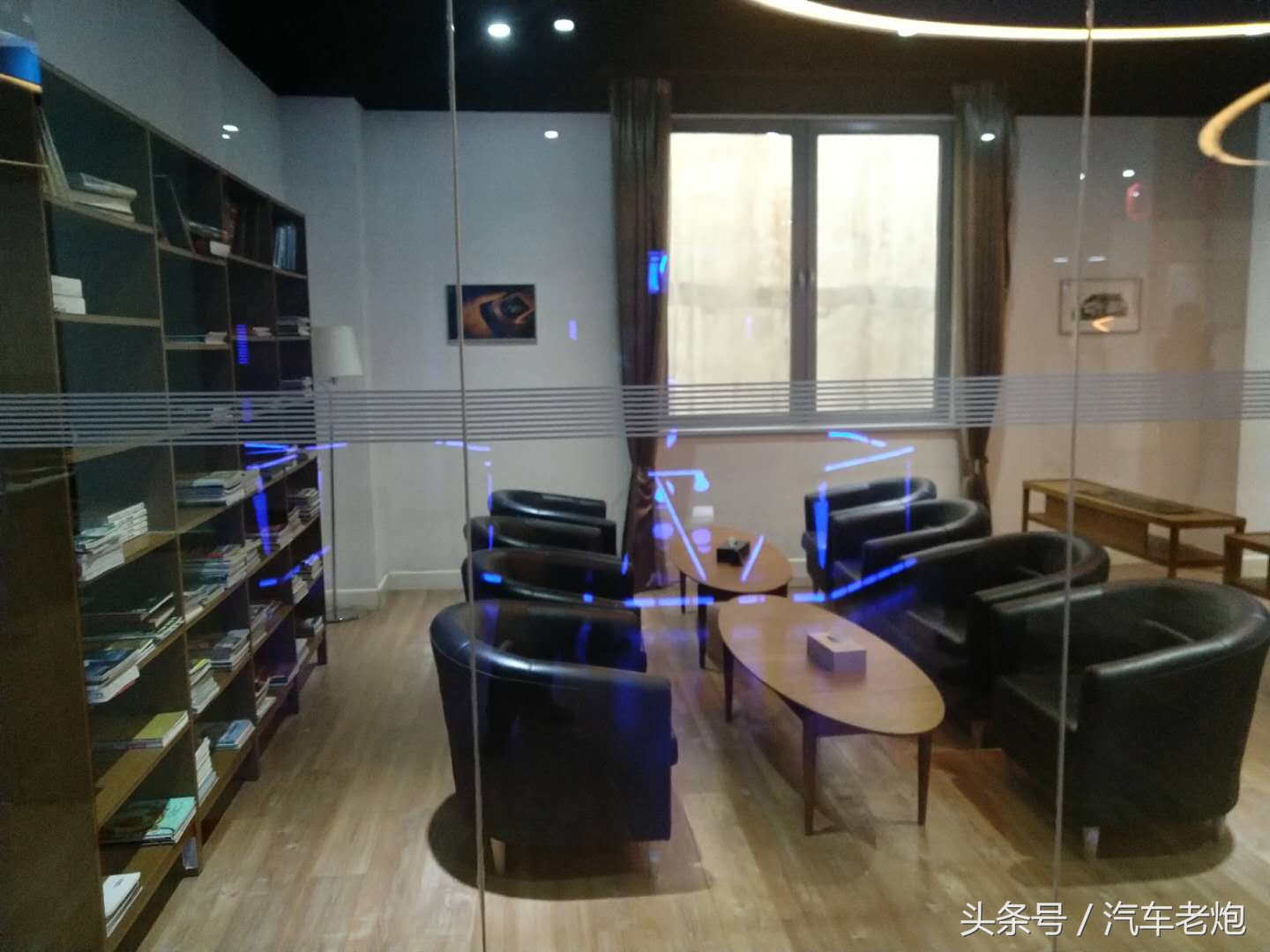 和想象的不一样！汽车老炮全方位体验奥迪4S店