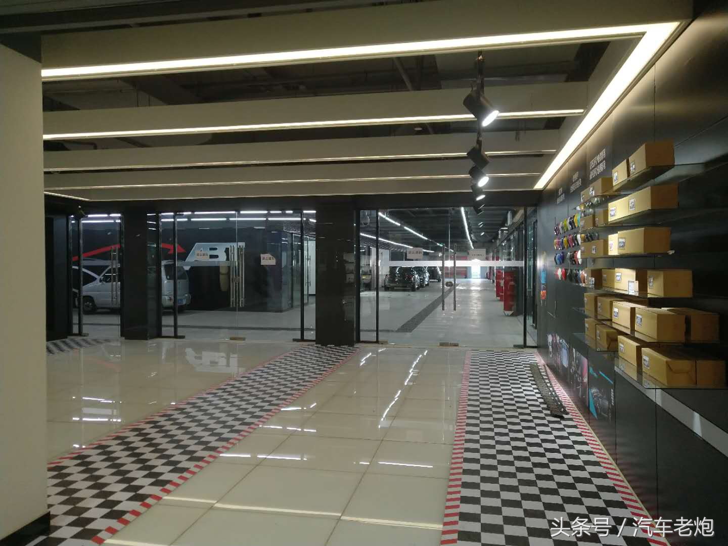 和想象的不一样！汽车老炮全方位体验奥迪4S店