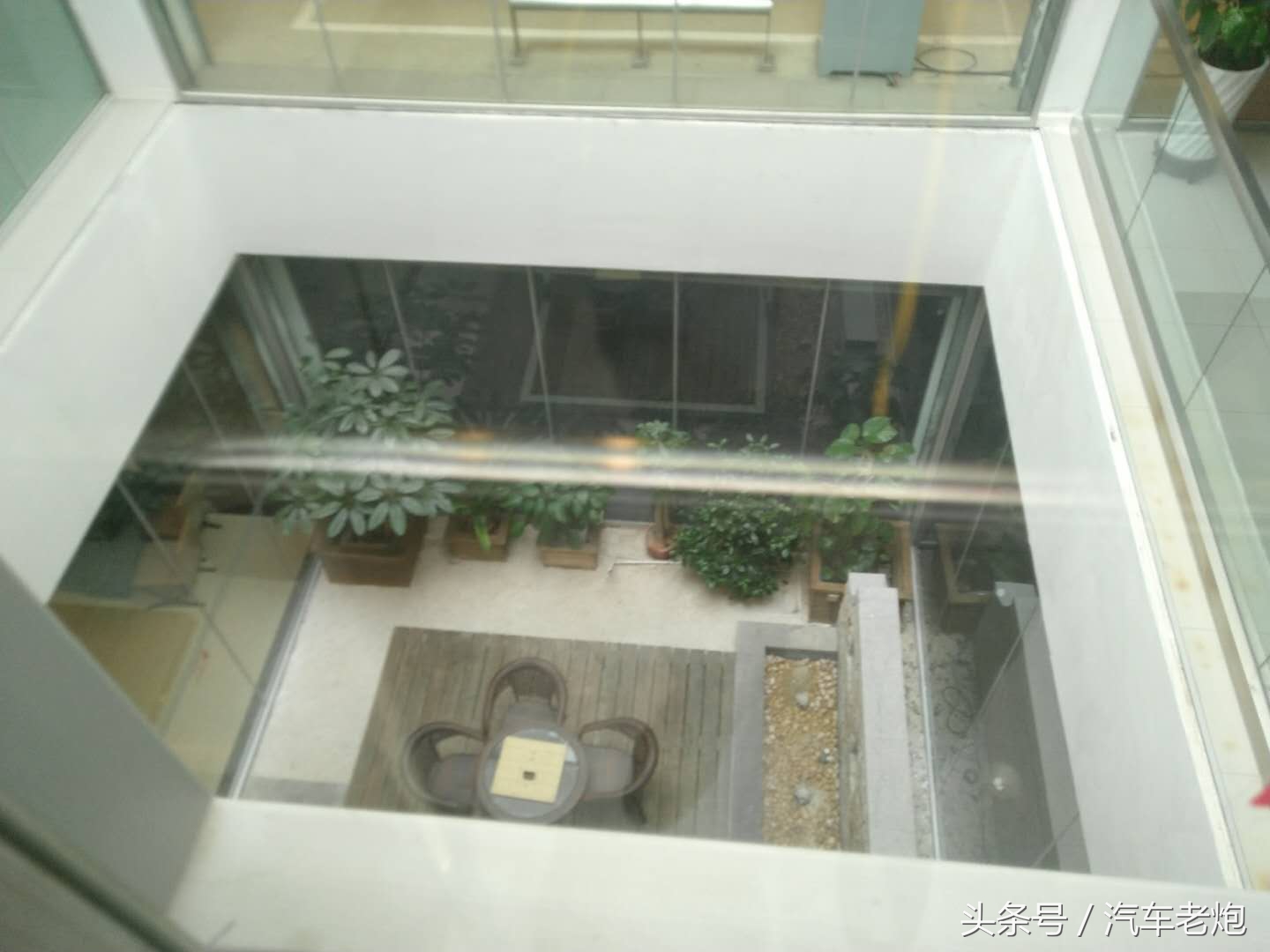 和想象的不一样！汽车老炮全方位体验奥迪4S店