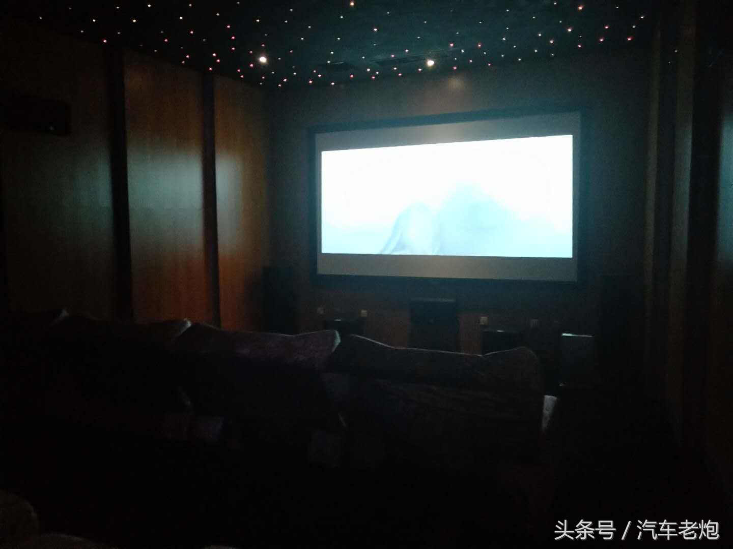 和想象的不一样！汽车老炮全方位体验奥迪4S店