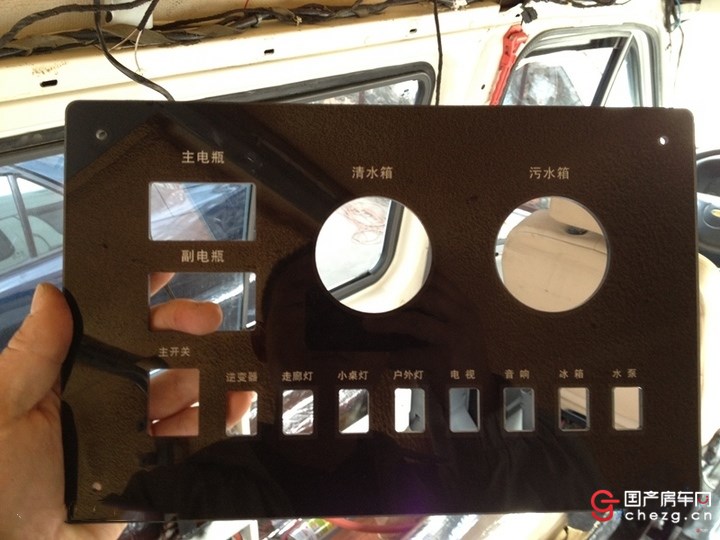 一家三口齐动手 ｜ 车友经典福特全顺房车改装案例分享（三）