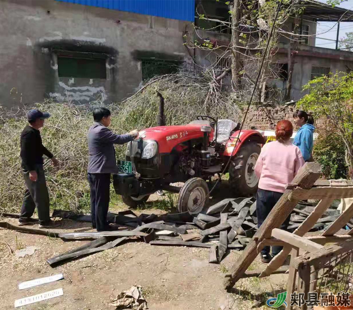 【大象网】郏县农机推广站“零距离”服务群众