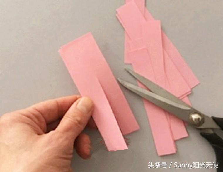 幼儿园手工——卷纸筒与彩纸，做出可爱毛毛虫与风信子（附教程）