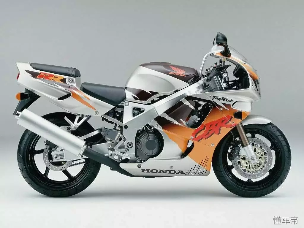 本田919摩托车价格为什么本田cbr1000rr被称为情怀之车