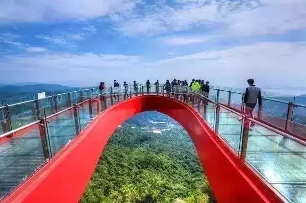 广东省10大惊险刺激的玻璃桥栈道,你敢挑战吗?