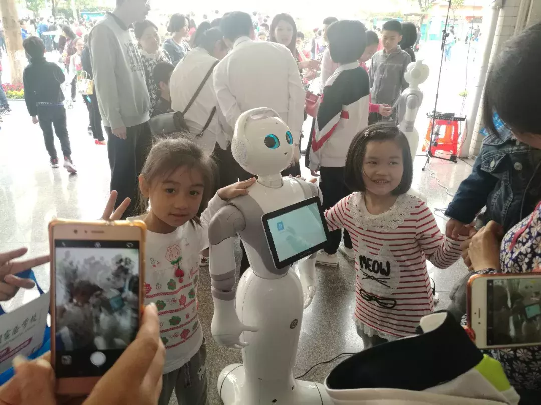 过万人涌进南实、石门校园开放日！小升初面谈技巧戳→