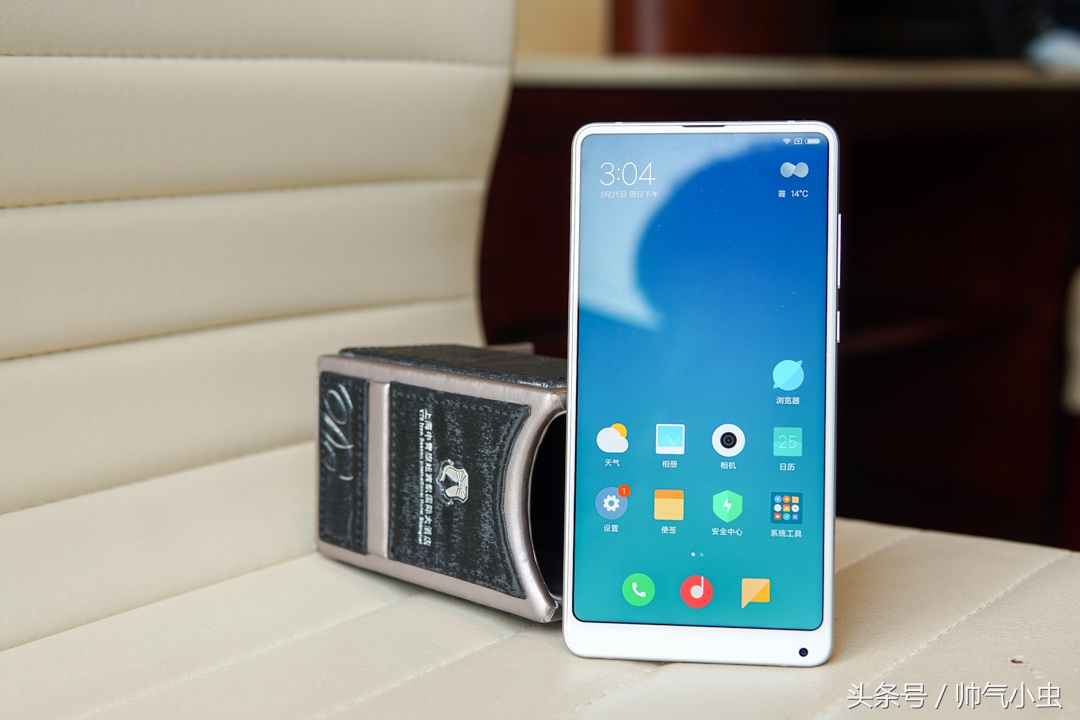 小米MIX 2S首发评测：性能不是亮点，软肋升级对飙iPhone X?