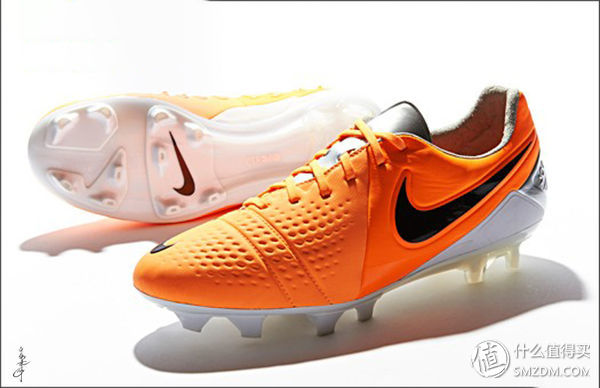 ctr360(足球鞋选购攻略，一篇文章带你找到最合适的战靴)