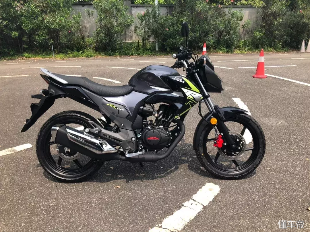 幻影150(幻影150坐高)3五羊本田幻影wh150-2摩托车,座垫离地高度是773