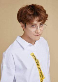 泰国的男神在这里。我总是有你的菜。是马里奥还是巨龙。