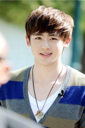 泰国的男神在这里。我总是有你的菜。是马里奥还是巨龙。