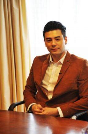 泰国的男神在这里。我总是有你的菜。是马里奥还是巨龙。