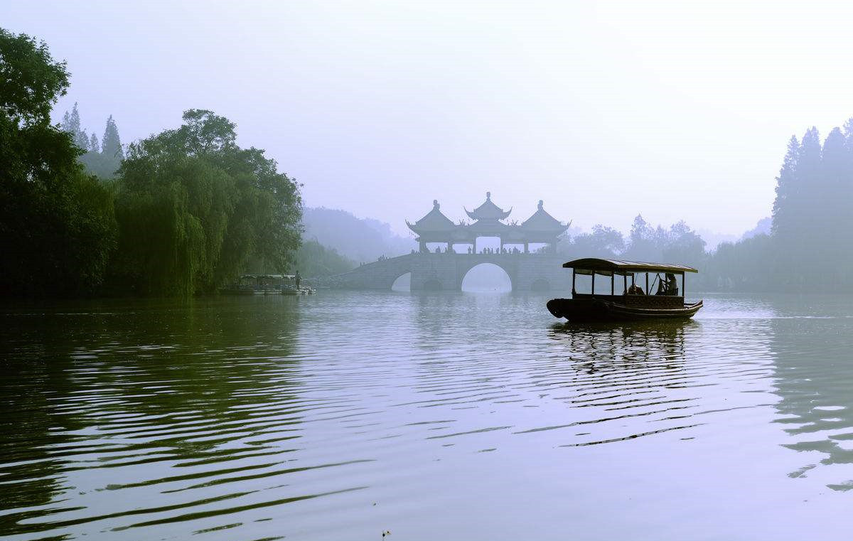 游览西湖,杭州本地人看过的美景和踩过的坑,都告诉你!