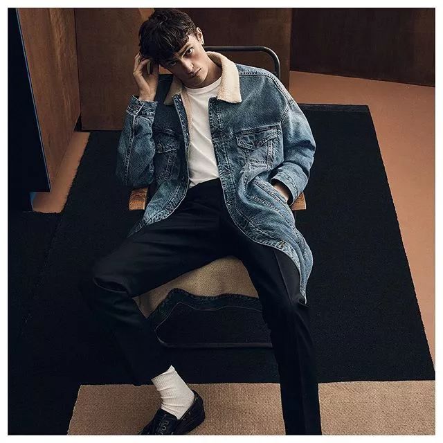 不會穿搭的男性看過來，Zara的衣服隨便挑，都很合適