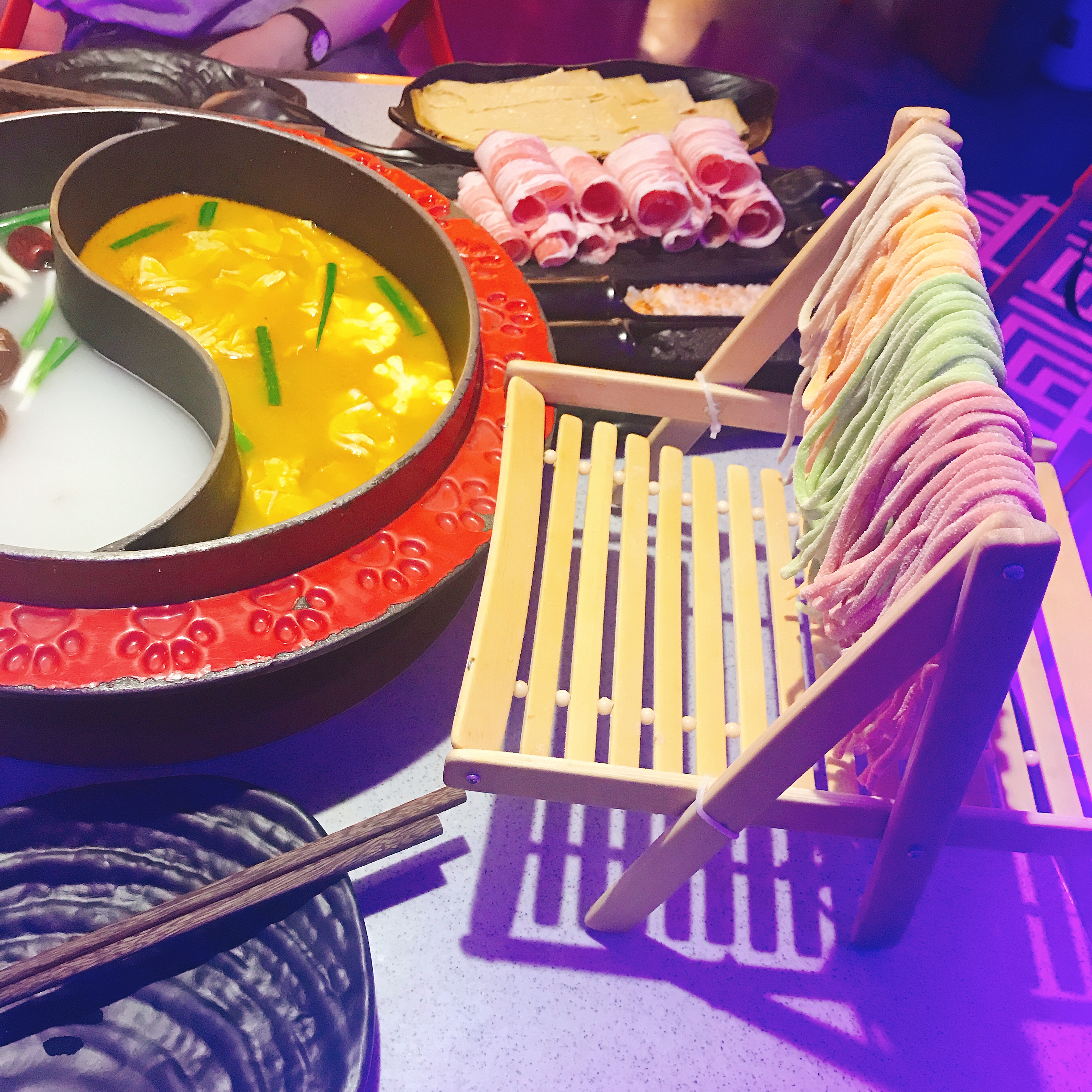 天气这么好，我想带你去中街吃好吃的