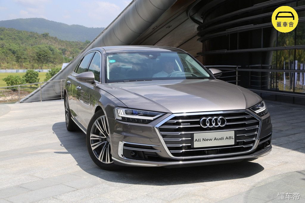 别的媒体不会告诉你的奥迪 A8L 小秘密，尽在本篇吹牛必备秘笈