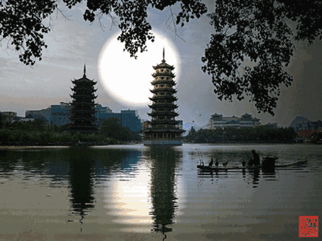 【头条美女诗人】幽兰静雅：几番听雨春分砚，万里同心夜赌茶