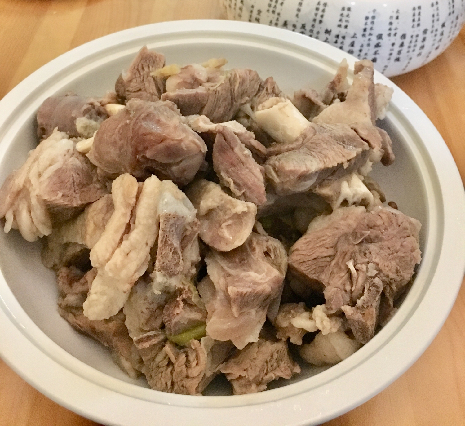 水煮羊肉的家常做法厨师长分享水煮羊肉的正确做法