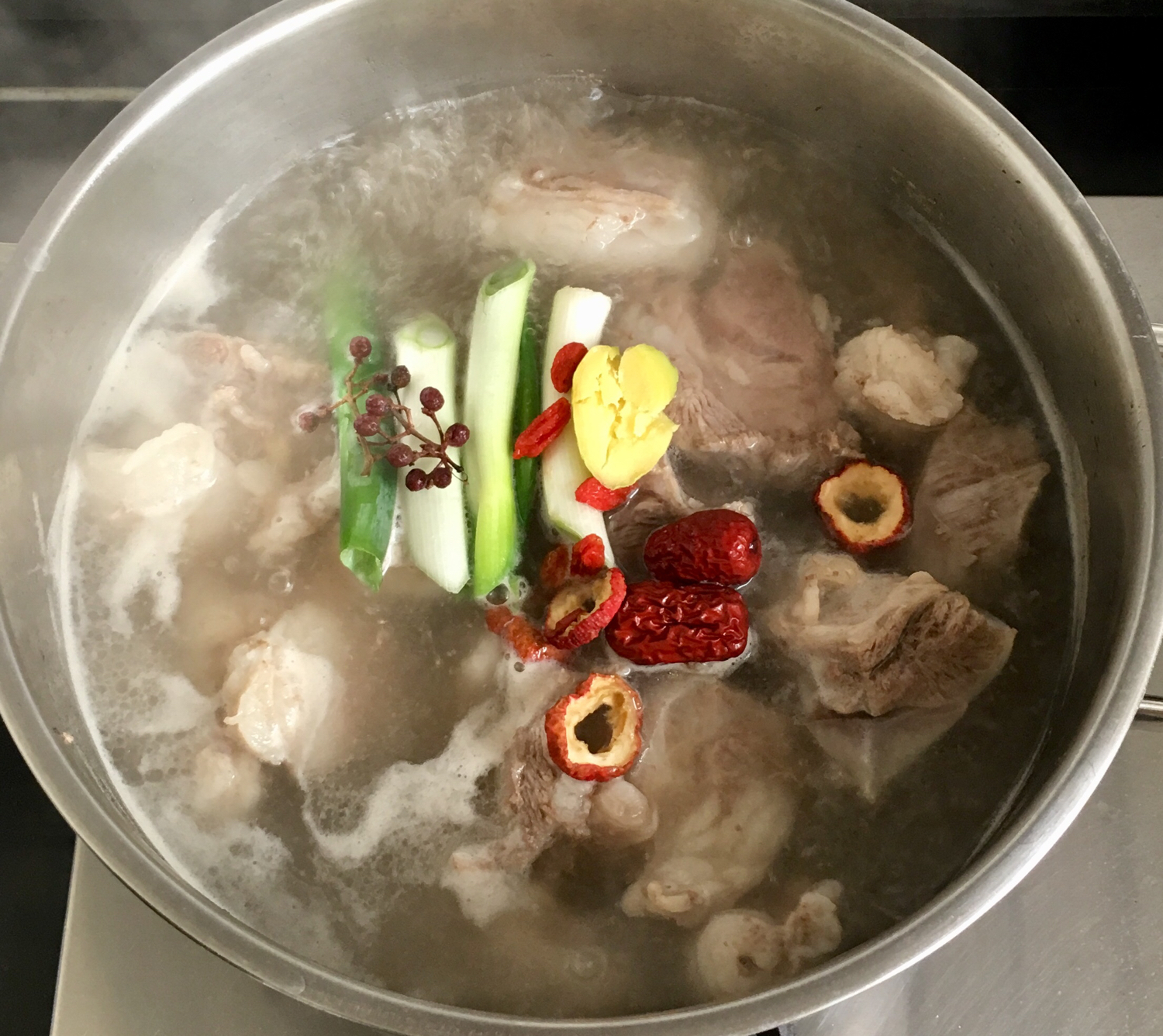 清炖羊肉怎样做更好吃?水煮羊肉的家常做法