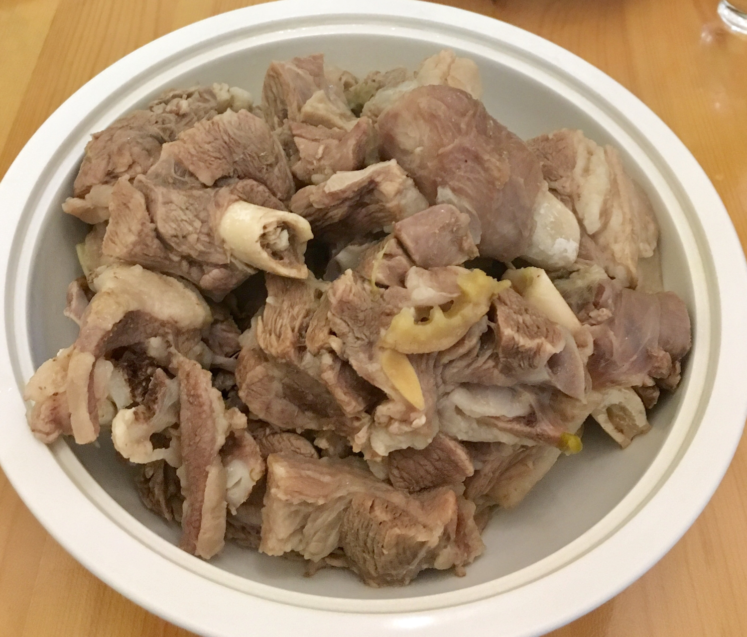 水煮羊肉的家常做法厨师长分享水煮羊肉的正确做法