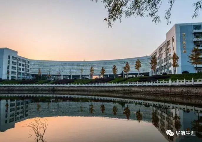 走进名校20：华中科技大学