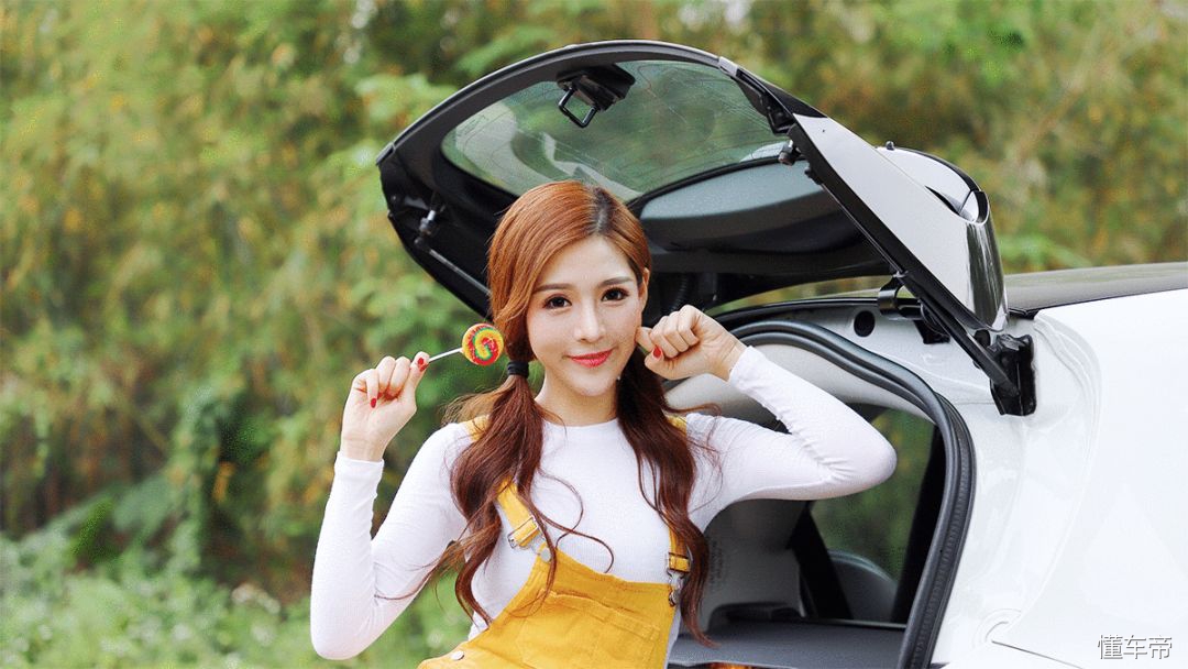 美美试车：史上最便宜的“奔驰”，车上感受会如何？