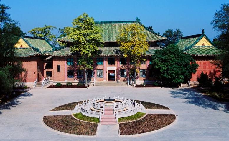 这三所大学校名只差一字，一所是普通一本，一所是211，一所是985