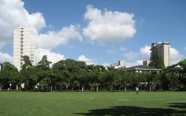 这三所大学校名只差一字，一所是普通一本，一所是211，一所是985