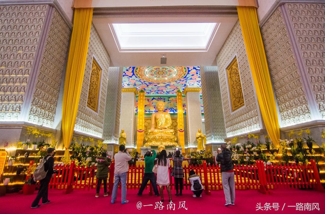 中国南北两大寺庙，一座门票120元游人如织，一座0门票却少有游客