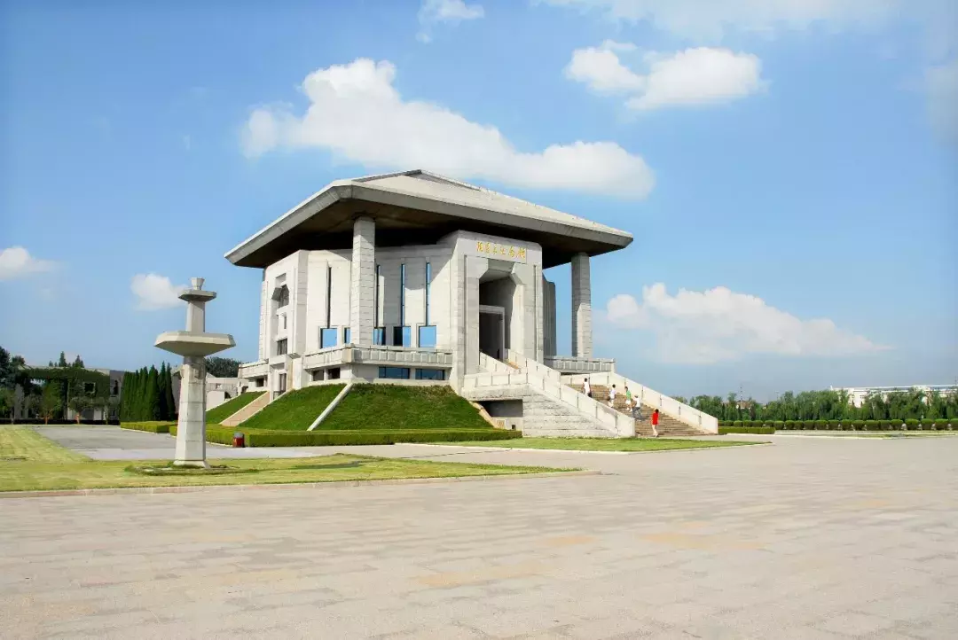 哪些学校学院能以领导人的名字命名？