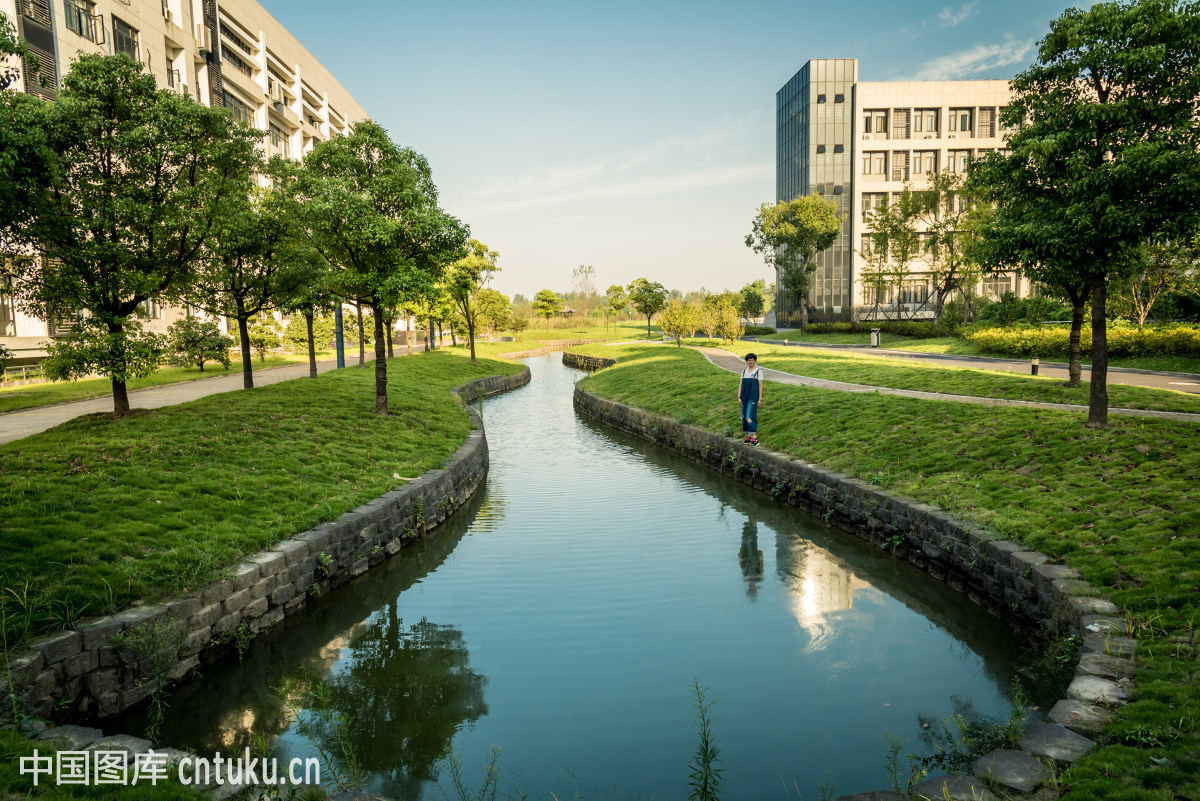 走进名校68：浙江工商大学