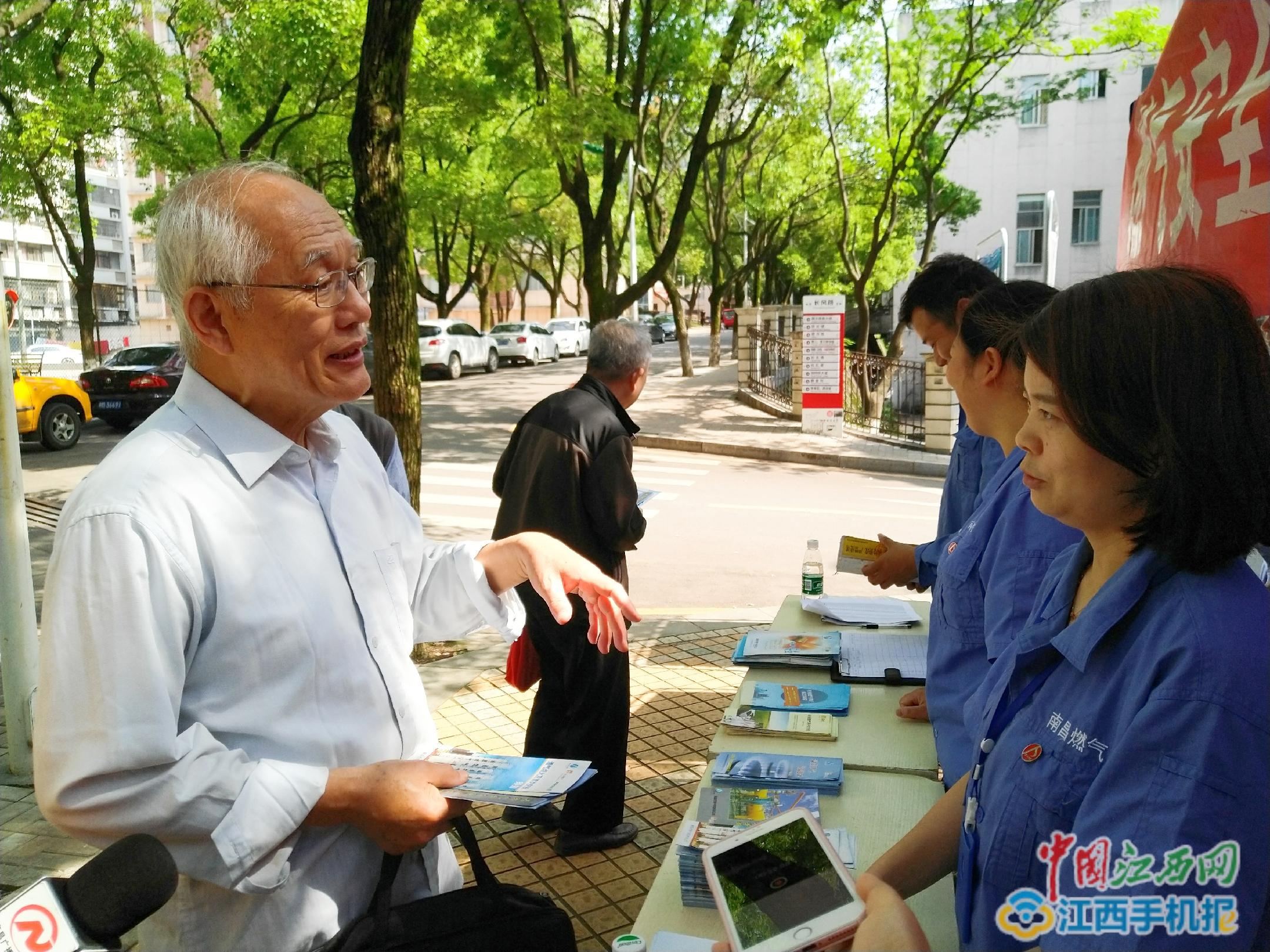 向“夺命”热水器说不！南昌开展燃气热水器无烟道专项隐患整治