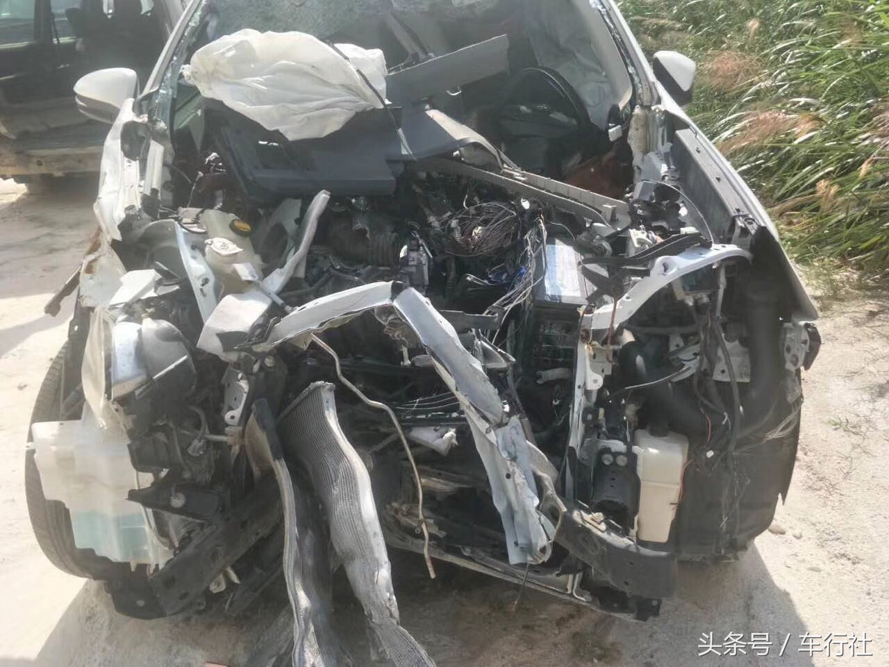 汽配人的一天（69）：2013款RAV4，车头事故回收拆解