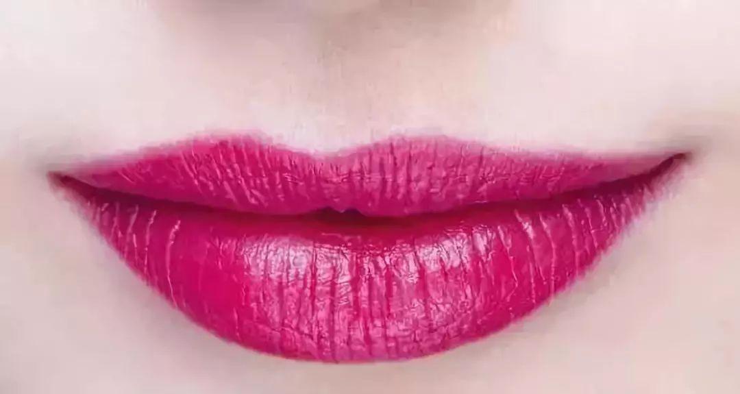 唇线与唇色诱惑