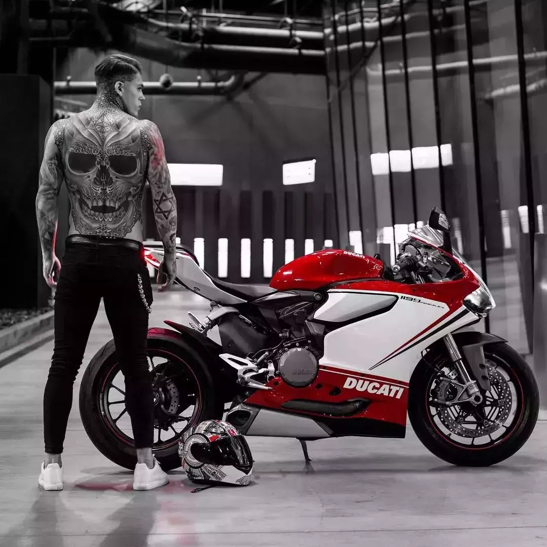 ins上有哪些纹身型男值得关注纹身推荐男